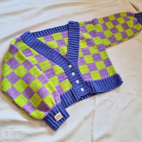 #crochetideas #knitting #knittingdesign Checkerboard Crochet Sweater, Crochet Cardigan Template, Crochet Checkered Cardigan, Crochet Checkered Sweater, Checked Crochet, Crochet Sweater Tutorial, Checkerboard Cardigan, Checkered Crochet, Cardigan Sweater Pattern