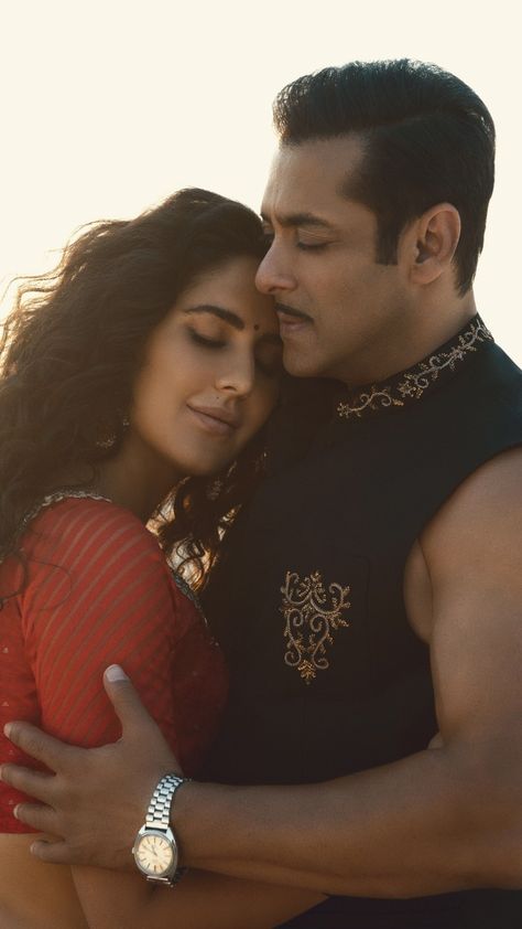 Kgf Photos Hd, Best Bollywood Movies, Salman Khan Photo, Hollywood Songs, 4k Images, Bollywood Pictures, Romantic Photos Couples, Bollywood Couples, Love Couple Photo