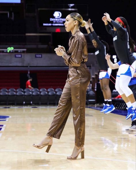 Coach Attire, Female Coach Outfits, Coach Game Day Outfit, Coaching Outfits, Shiny Outfits, Confident Outfit, Coach Outfits, Satin Clothing, Coach Fashion