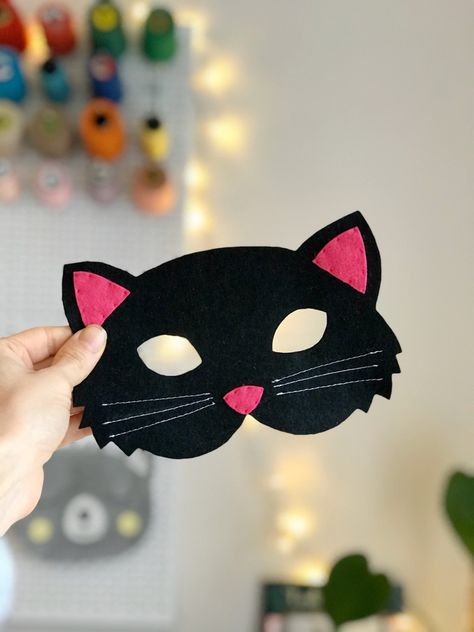 Cat Mask For Kids, Cat Eye Mask, Halloween Makeup For Kids, Fancy Dress Competition, Face Mask For Kids, November Activities, Frocks Design, Cat Face Mask, School Craft