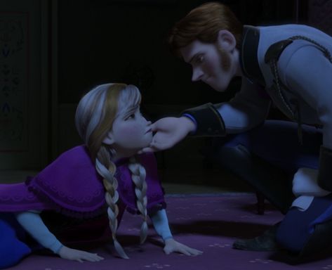 GASP! Hans turning out to be the bad guy is the greatest betrayal since Scar from The Lion King. Anna X Hans, King Agnarr, Anna And Hans, Queen Iduna, Disney References, Hans Frozen, Olaf And Sven, Frozen Jr, Frozen 2013