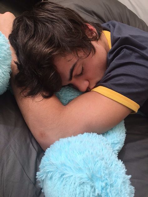 Ethan! Dolan Twins Wallpaper, Sleeping Twins, Dollan Twins, Sleeping Night, Ethan And Grayson Dolan, Ethan Dolan, Grayson Dolan, Harry Styles Photos, Dolan Twins