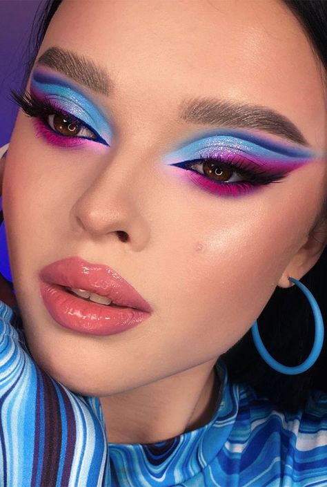 summer makeup ideas, vibrant makeup, summer makeup looks, colourful summer makeup, colorful makeup look, vibrant eyeshadow look Soft Pink Makeup, Uni Makeup, Daring Makeup, Soft Makeup Look, Dewy Makeup Tutorial, Bold Eyeshadow, Blue And Magenta, Makeup Ojos, Vibrant Makeup