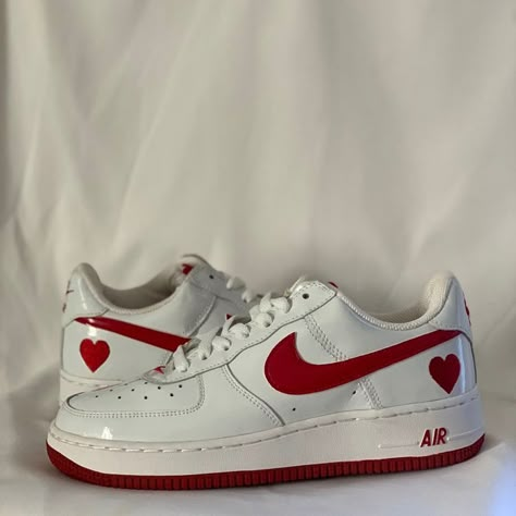 #fashion #sneakerhead #sneakers #sneakerhead #sneakernews #rare #nikesneakers #nikeairforce1 #nike #nikeairforceone #nikesneakers Shoes I Want, Cute Aesthetic Shoes, Best Nike Shoes, Boty Converse, Tenis Air Force, Aesthetic Sneakers, Shoes Aesthetic, Nike Air Force One, Trendy Shoes Sneakers