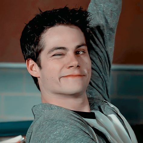 Teen Wolf Poster, Teen Wolf Werewolf, Teen Wolf Scenes, Dylan O Brien Cute, Zestaw Ikon, Dylan Obrian, Wolf Character, Teen Wolf Dylan