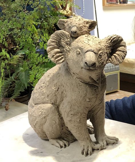 Koala Ceramics, Koala Sculpture, Baby Sculpture, Aussie Animals, Ceramic Cats, Pottery Animals, Mama And Baby, Handmade Ceramics Vase, Clay Animals