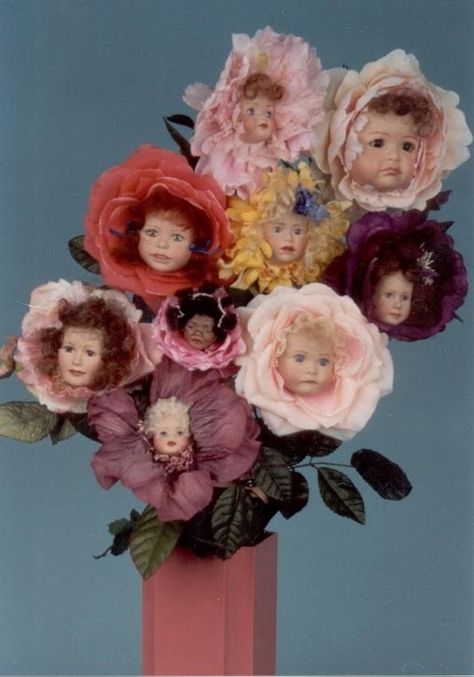 doll head flower bouquet.... Its missing Aqua net and glitter Photowall Ideas, 캐릭터 드로잉, Arte Inspo, Creepy Dolls, Doll Parts, Weird Art, Creepy Cute, Doll Head, Pics Art