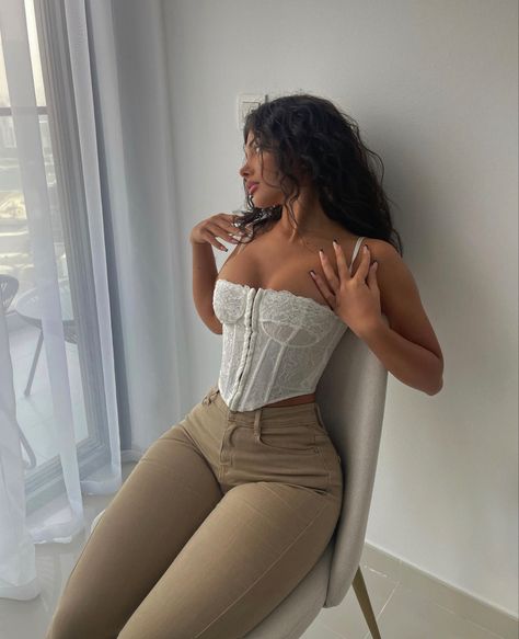 Loren Grey, Outfit Elegantes, Corset Outfit, Earthy Outfits, Curvy Women Jeans, Causual Outfits, Cute Comfy Outfits, Cute Simple Outfits, Elegant Outfit