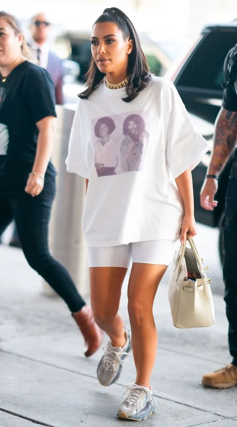 Michael Jackson And Prince, Michael Jackson Shirt, Prince Shirt, Jfk Airport, Photos Of Michael Jackson, Celebrity Outfits, Kim Kardashian, Celebrity Weddings, Michael Jackson