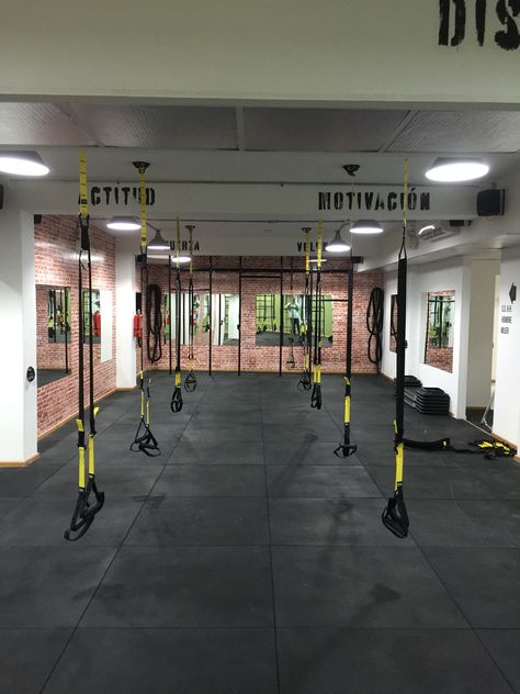 TRX Gym Trx Studio Design, Personal Training Studio Design, Trx Home Gym, Trx Gym, Warehouse Gym, Boutique Gym, Dream Gym, Gym Design Interior, Sport Center