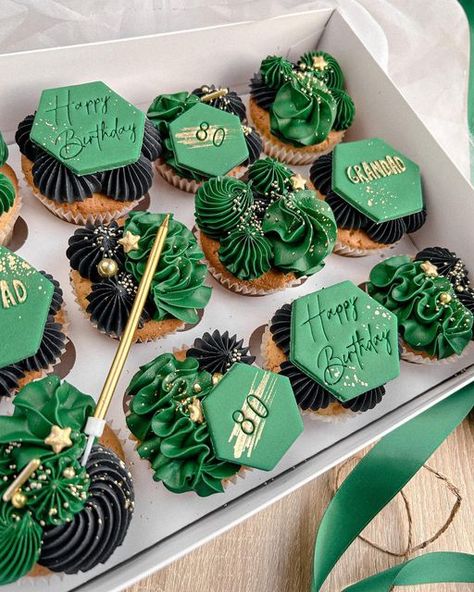 Green Birthday Cupcakes Ideas, Black And Green Cupcakes, Male Cupcakes Ideas, Men’s Cupcakes, Green Cupcake Ideas, Dark Green Cupcakes, Slytherin Cupcakes, Emerald Green Cupcakes, Green Cupcakes Ideas