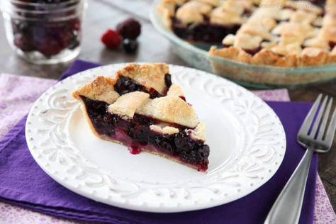 Frozen Mixed Berry Pie - Dessert Now, Dinner Later! Frozen Mixed Berry Pie, Frozen Berry Pie, Saskatoon Pie, Saskatoon Berry Recipes, Saskatoon Recipes, Saskatoon Berry Recipe, Saskatoon Berry Pie, Berry Pie Recipe, Triple Berry Pie