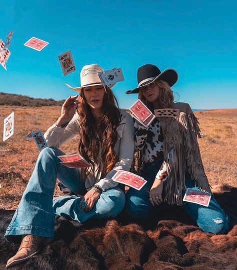 Photo Shoot Cowgirl, Western Formal Photoshoot, Western Ig Pictures, Baddie Western Photoshoot, Diy Western Photo Shoot, Western Playing Card Photoshoot, Punchy Western Pictures, Western Brand Photography, Western Mother Daughter Pictures