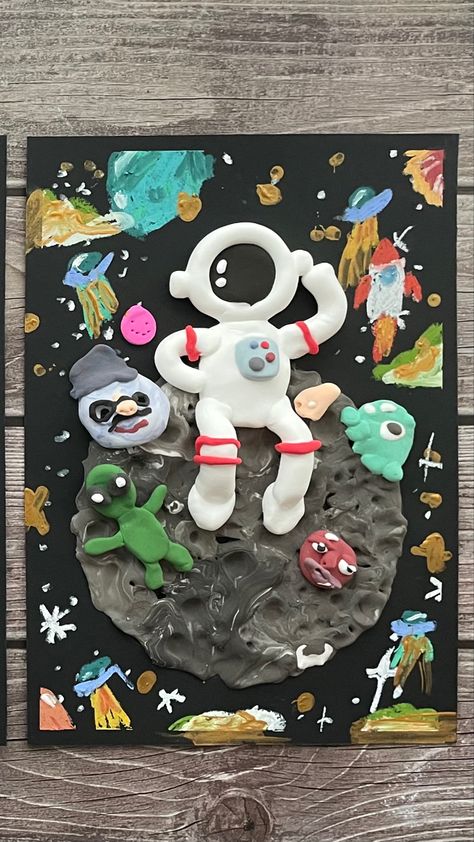 Space Clay Art, Clay Crafts For Kids, Space Man, Kid Art, Kids Art, Air Dry Clay, Arts And Crafts For Kids, Kids Art Projects, Art Craft