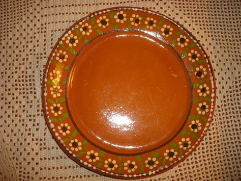 Vintage Mexican Pottery Red Clay Ware Plate Coupe Yellow Flower 8 3/4 Mexican Plates, Mexican Style Decor, Mexican Kitchens, Mexican Home Decor, Outlet Plates, Talavera Pottery, Mexican Talavera, Plate Decor, Pottery Dishes