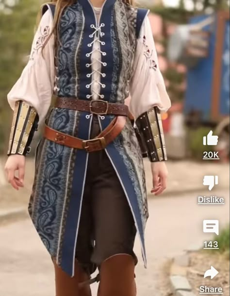 Ren Faire Outfits Steampunk, Bard Costume Female, Lady Knight Ren Faire, High Fantasy Outfits, Bard Armor, Bard Outfit Dnd, Fantasy Bard Outfit, Bardcore Outfits, Female Bard Outfit