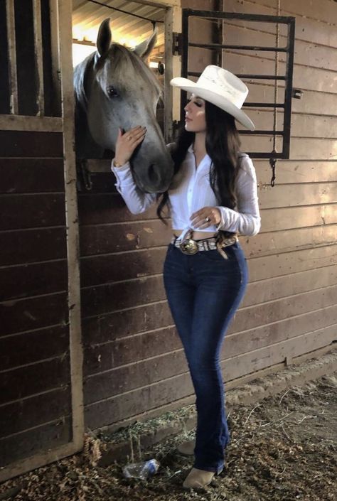 Jaripeo Winter Outfits, Outfits For Mexico Ranch, Mexican Country Outfits, Two Stepping Outfit Country, Mexican Cowgirl Outfits, Latina Cowgirl Outfits, Dressy Western Outfits Women, Rancho Outfits, Vaquera Outfit Mexican