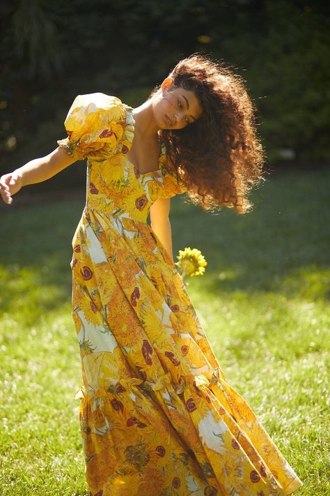 13 Spring Dress Brands That Are Next-Level Beautiful | Who What Wear UK Selkie Dress, Sunflower Dress, Luxurious Dresses, Puff Dress, Corset Style Tops, Corset Style, Spring Dress, An Artist, Dress Brands