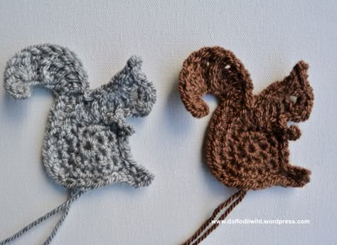 squirrel motif, free pattern Crocheted Squirrel, Crochet Squirrel, Crochet Woodland, Woodland Blanket, Crocheted Animals, Crochet Applique Patterns Free, Crochet Bunting, Crochet Garland, Crochet Birds