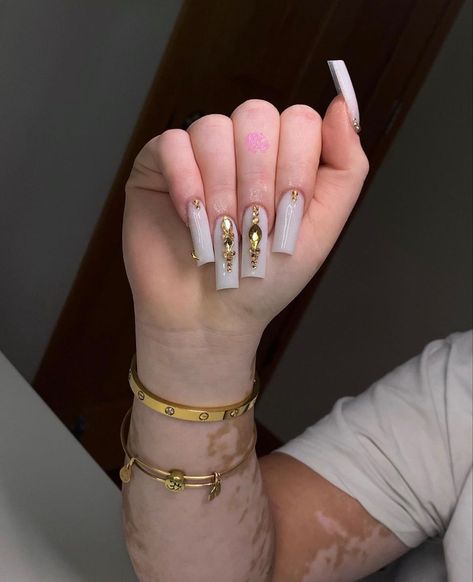 Milky White Bling Nails, Nails With Rhinestones Medium Length, Valentines Nails Designs Short, Gold Bling Acrylic Nails, Nude Nails With Rhinestones, Nails Designs Short, Valentines Nails Designs, White And Gold Nails, White Nails With Gold