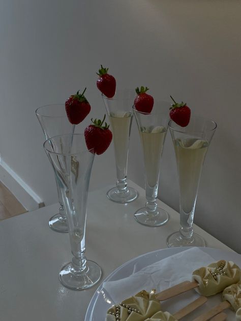 Strawberries, strawberry, champagne, dessert, Aesthetic Strawberries And Champagne Aesthetic, Champagne Aesthetic, Strawberries And Champagne, Dessert Aesthetic, Style Roots, Strawberry Champagne, London Baby, Champagne Toast, B Day