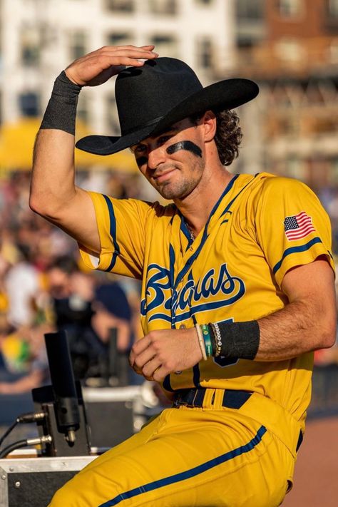 Dr Meadows Savannah Bananas, Banana Baseball Team, Noah Bridges Savannah Bananas, Savanah Banana Baseball, Savannah Banana, Savanna Banana Baseball, Savannah Bananas, The Savannah Bananas, Eric Jones