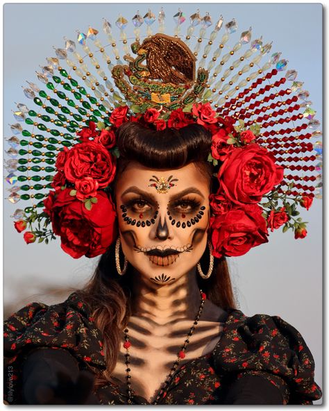 Catrina Costume, Halloween Makeup Sugar Skull, Sugar Skull Costume, Dead Makeup, Nature Colors, Headpiece Diy, Sugar Skull Makeup, Halloween Makeup Inspiration, Skull Makeup