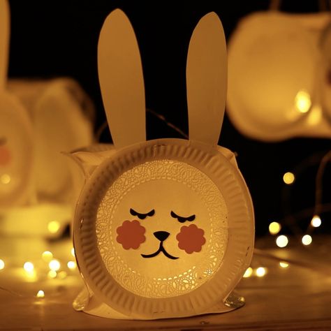 This Moon Rabbit Lantern Is The Perfect Mid-Autumn Festival Craft Mid Autumn Festival Craft, Lantern Crafts For Kids, Chinese Lanterns Diy, Rabbit Lantern, Autumn Moon Festival, Festival Crafts, Lantern Crafts, Mooncake Festival, Lantern Craft