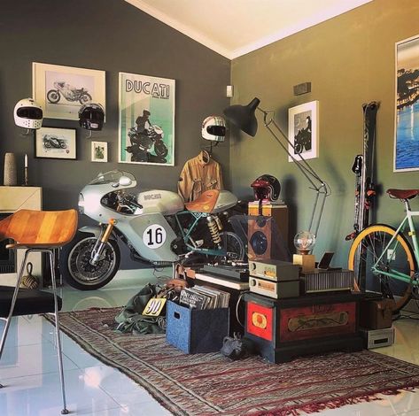 Motorcycle Shed, Geek Home Decor, Chasing Money, Industrial Room, Garage Design Interior, Home Library Rooms, Motorcycle Decor, Thriller Novels, Custom Garages