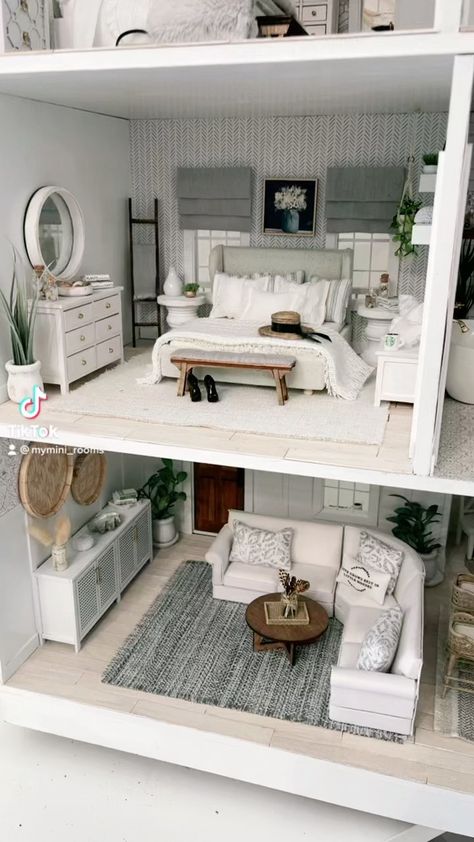 Modern Dollhouse Bedroom, Realistic Dollhouse Miniatures, Pink And White Dollhouse, Modern Dolls House Interiors, Mini Dollhouse Furniture Diy, Dollhouse Ideas Interiors, Barbie Doll House Ideas, Dollhouse Living Room Ideas, Doll House Miniature