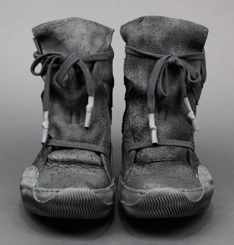 Bamba 3 by Boris Bidjan Saberi Urban Ninja, Boris Bidjan Saberi, Heritage Fashion, Future Fashion, Sneakers Men Fashion, Dark Fashion, Post Apocalyptic, Looks Style, Men Fashion