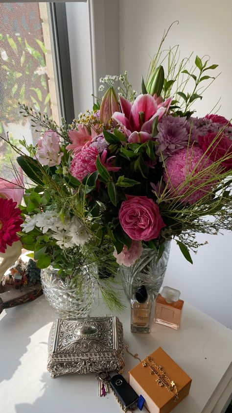 Pink flower bouquets that my boyfriend got me, valentines, birthday, louis vuitton, gold, pink, perfume, aesthetic, love Pink Flower Bouquet, Flowers Bouquet, Pink Flowers, Valentines, Birthday, Pink, Flowers, Gold