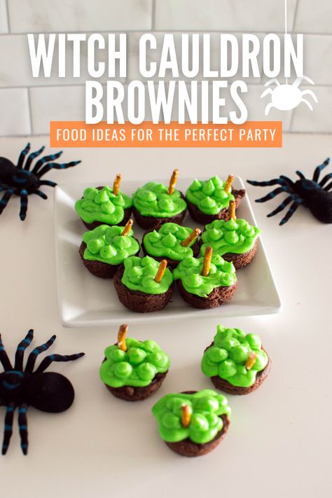 Cauldron Brownies, Halloween Sweet Table, Halloween Themed Desserts, Dessert Nachos, Wilton Icing, Halloween Brownies, Brownies From Scratch, Easy Peasy Recipes, Witch Cauldron