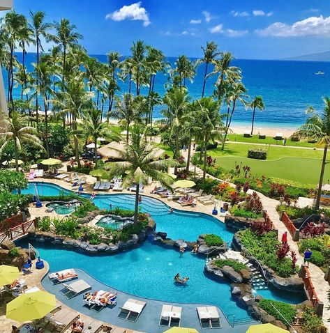 Hawaii Honeymoon Resorts, Honeymoon Hawaii, Kapalua Maui, Resorts In Hawaii, Mauna Kea Beach Hotel, Best Honeymoon Resorts, Popular Honeymoon Destinations, Hawaii Resorts, Hawaii Destinations