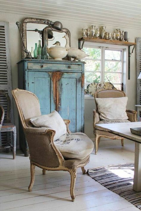 Photo Koti Diy, Vibeke Design, Shabby Chic Decorating, Rustic Farmhouse Living Room, French Farmhouse Decor, Farmhouse Interior Design, French Country Decor, Farmhouse Interior, Style Deco