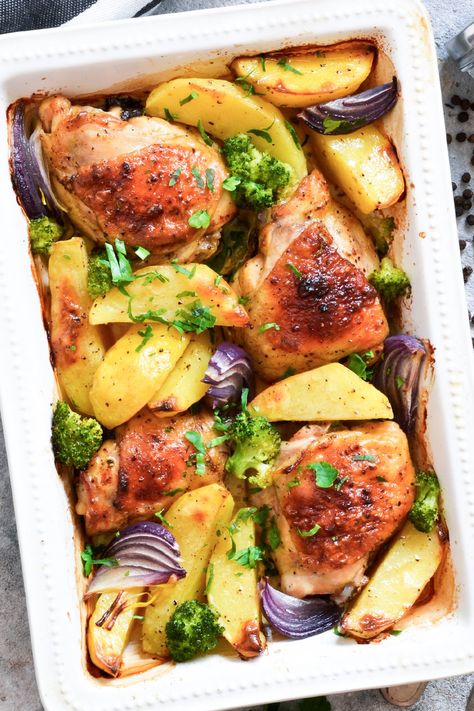 Need an epic dinner with very little work and cleanup? Make these delicious roasted chicken pieces with potatoes and get ready to drool! Roasted Chicken Pieces, Parmesan Asparagus, Roasted Chicken And Potatoes, Baked Carrots, Summer Veggies, Roasted Cherry Tomatoes, Frozen Vegetables, Chicken Flavors, Roasted Cauliflower