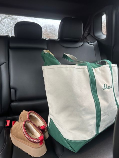 Ll Bean Tote Bag, Ll Bean Tote, Singapore Outfit, Boat And Tote, Gift Wishlist, Michigan Summer, Canvas Totes, Preppy Stuff, Snow Bunny