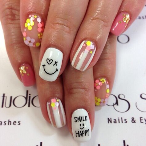 Super cute flowed smiley face and stripes Smiley Face Toenails, Heart Smiley Face Nails, Smiley Face Flower Nails, Drippy Smiley Face Nails, Melted Smiley Face Nails, Nail Designs Smiley Face, Smiley Face Nail Art, Smiley Nail Art, Smiley Face Nails