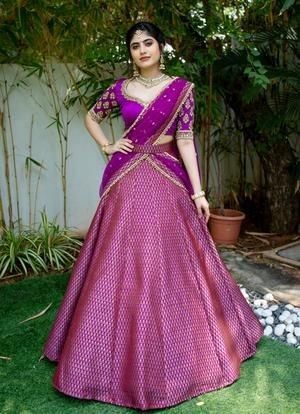 Pattu Langa Blouse Designs For Women, Lehenga Stitching Ideas From Saree, Lahenga Ideas, Silk Half Saree, Sari Lehenga, Langa Voni, Blouse Lehenga, Lehenga Saree Design, Half Saree Lehenga