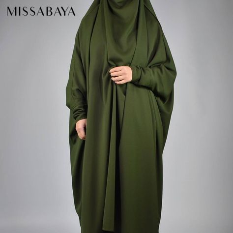 Couple Dress Matching Pakistani, Muslimah Fashion Casual, Dark Green Colour, Black Abaya, Couple Dress, Fancy Dresses Long, Muslim Fashion Dress, Abaya Designs, Muslimah Fashion