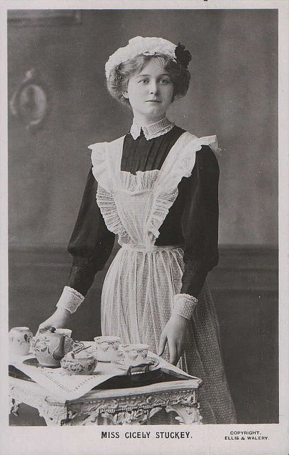 Cicely Stuckey | Flickr - Photo Sharing! Victorian Maid, Maid Uniform, Maid Outfit, Maid Dress, Edwardian Fashion, Edwardian Era, White Photo, Vintage Pictures, Vintage Photographs