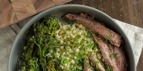 grilled skirt steak, garlic broccolini, & buttery couscous Grilled Skirt Steak, Dark Green Vegetables, Cozy Sunday, Sunday Recipes, Steak Marinade, Skirt Steak, Fresh Chives, Green Vegetables, Clean Eats