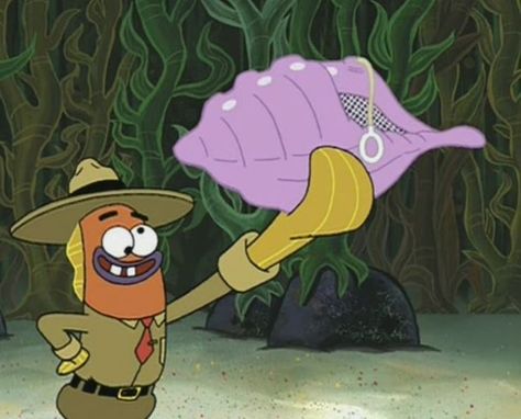 Magic Conch Shell, Spongebob Outfit, Sundae Kids, Spongebob Squarepants Characters, Spongebob Characters, Spongebob Funny Pictures, Spongebob Faces, Funny Spongebob Memes, Spongebob Wallpaper