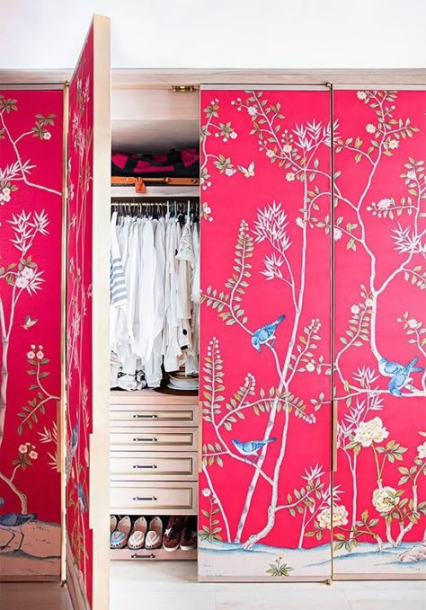 6 Creative Accent Wall Ideas To Make A Statement In Your Room Dold Dörr, Creative Closets, Sunday Inspiration, Closet Decor, Small Closet, Chinoiserie Chic, Closet Door, Inspirational Wallpapers, Wardrobe Doors