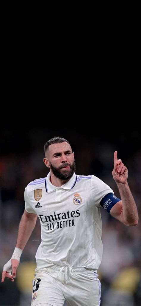 Real Madrid Liverpool, Wallpaper Benzema, Real Madrid 2022, Real Madrid Vs Liverpool, Inter Milan Logo, Real Madrid Goalkeeper, Manchester United Ronaldo, Liverpool Real Madrid, Benzema Real Madrid