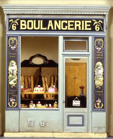 Boulangerie, Musée de la Poupée-Paris collection of contemporary doll houses… Bakery Shops, Patisserie Fine, Dolls House Shop, Bar In Casa, Shop Facade, Mini Store, Miniature Bakery, French Patisserie, French Bakery