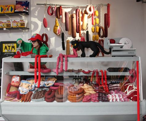 Lucy Sparrow Opens an All-Felt Bodega In NYC: '8 ‘Till Late' | HuffPost Pet Restaurant, Lucy Sparrow, Dog Event, Supermarket Food, Pokemon Bead, Artificial Food, Meat Shop, Butcher Shop, Felt Food