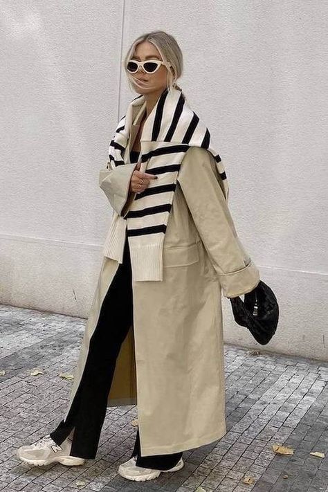 30+ Chic Business Casual Work Outfits with Sneakers That Perfectly Blend Comfort and Style New Balance 530 Street Style, Ootd Trench, Eastern European Fashion, Business Chic Outfits, Hats 2022, Chic Business Casual, Business Casual Work, Looks Black, Outfit Trends