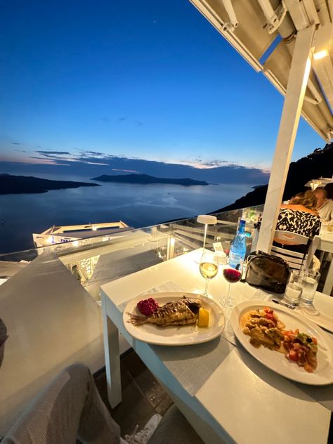 Santorini Greece Restaurants, Santorini Greece Aesthetic, Greece Restaurant, Santorini Food, Santorini Restaurants, Grecia Santorini, Fira Santorini, Greece Food, Greece Aesthetic