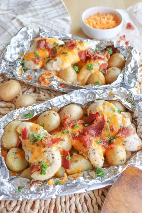 The Best Chicken Bacon Ranch Foil Pack Recipe » Homemade Heather Chicken Bacon Ranch Foil Packets, Camper Meals, Easy Camping Dinners, Campfire Foods, Campfire Dinners, Packed Meals, Camping Dinner, Foil Pack Dinners, Foil Packet Dinners